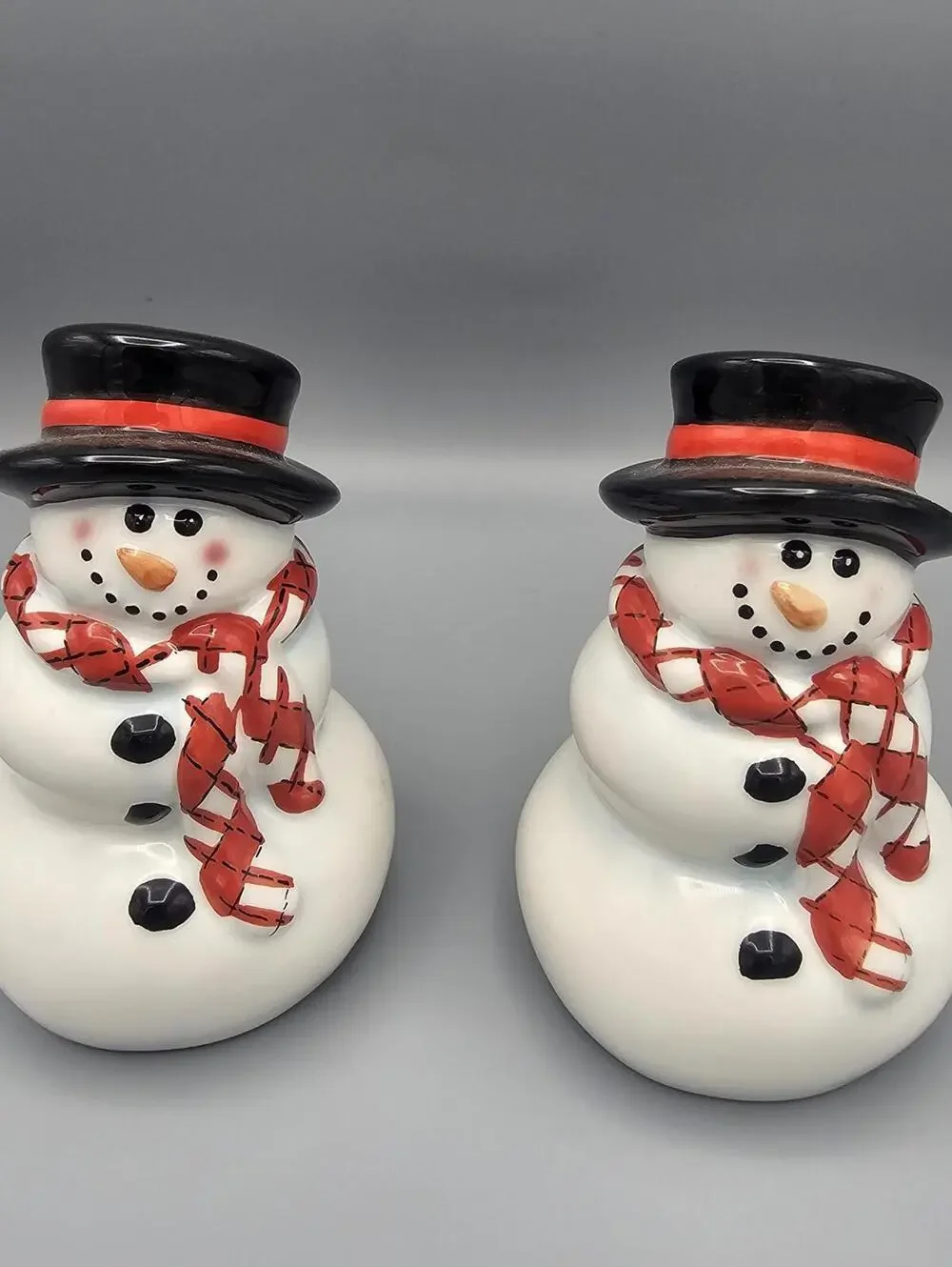 Pair of Ceramic Snowman Salt and Pepper Shakers